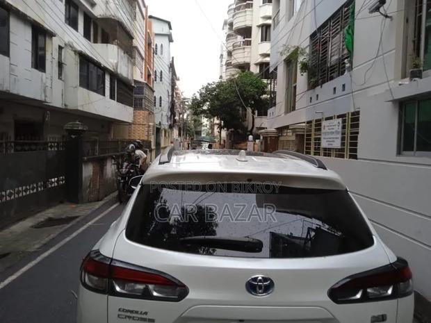 Toyota Corolla Cross 1.8 Hybrid FWD 2021 Pearl
