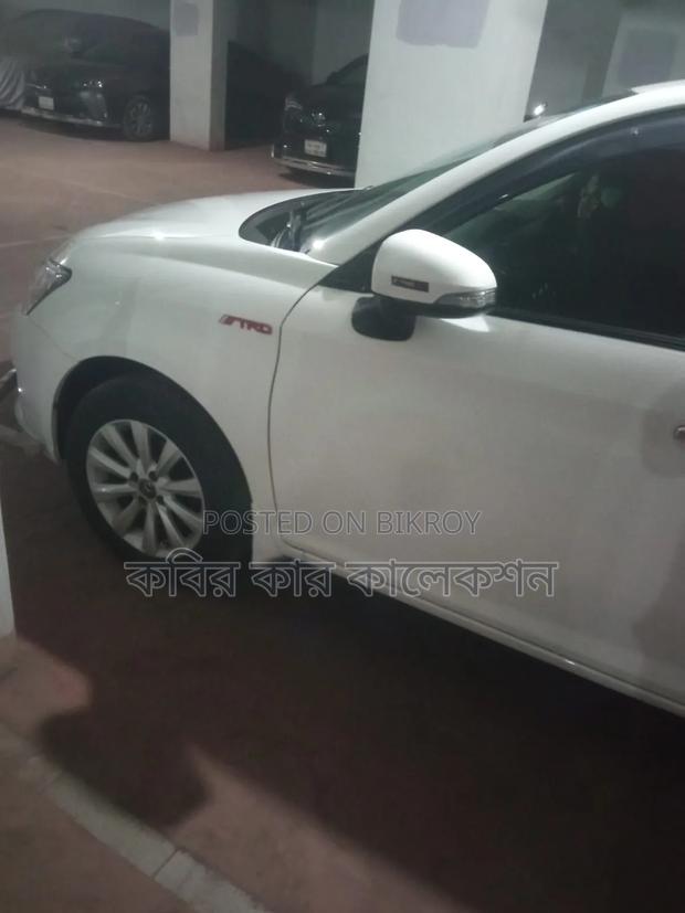 Toyota Axio 2014 Pearl