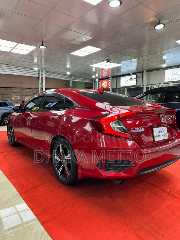Honda Civic 2018 Red