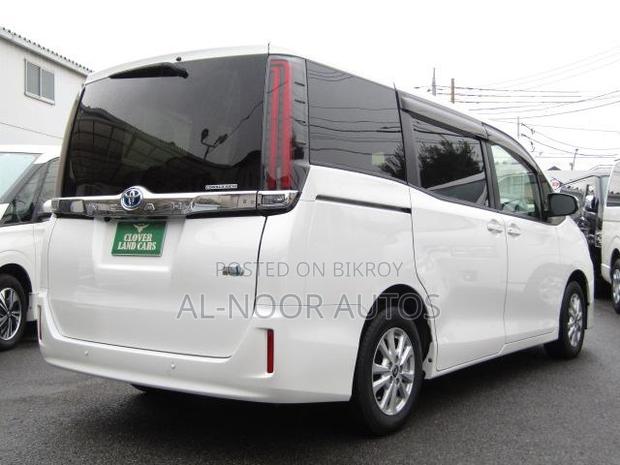 Toyota Noah 2021 Pearl