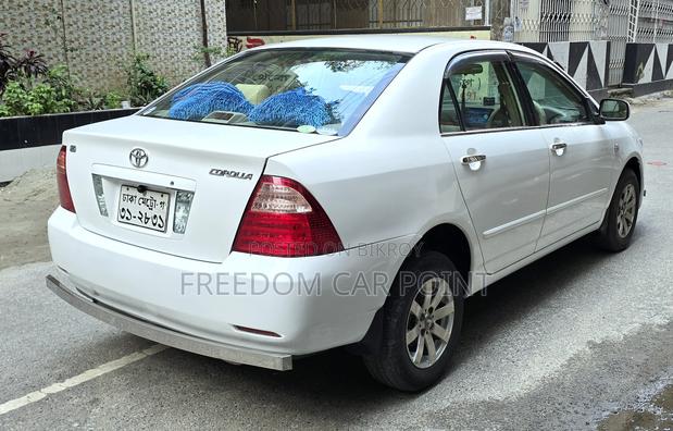 Toyota Corolla 2005 White