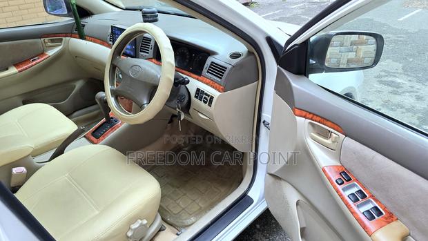 Toyota Corolla 2005 White