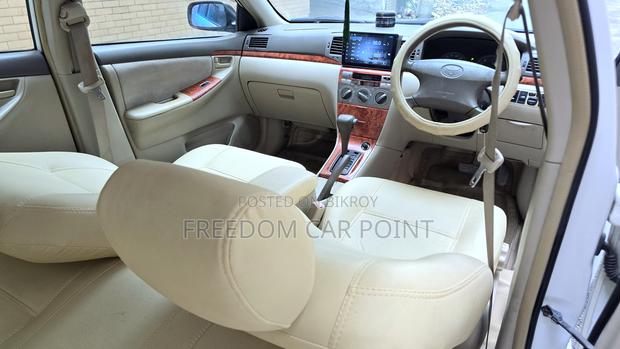 Toyota Corolla 2005 White