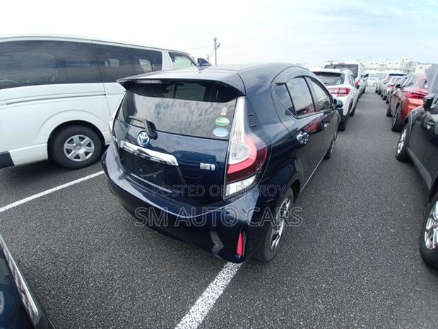 Toyota Aqua 2021 Blue