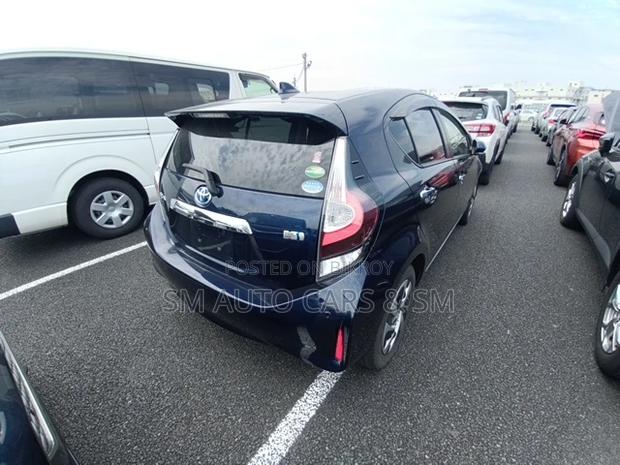 Toyota Aqua 2021 Blue