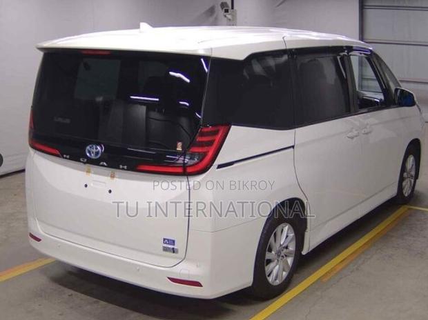 Toyota Noah 2023 Pearl