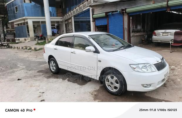 Toyota Corolla 2005 White