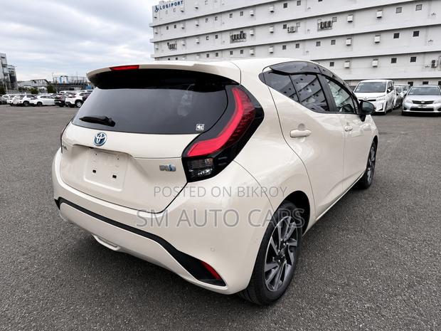 Toyota Aqua 2021 Brown