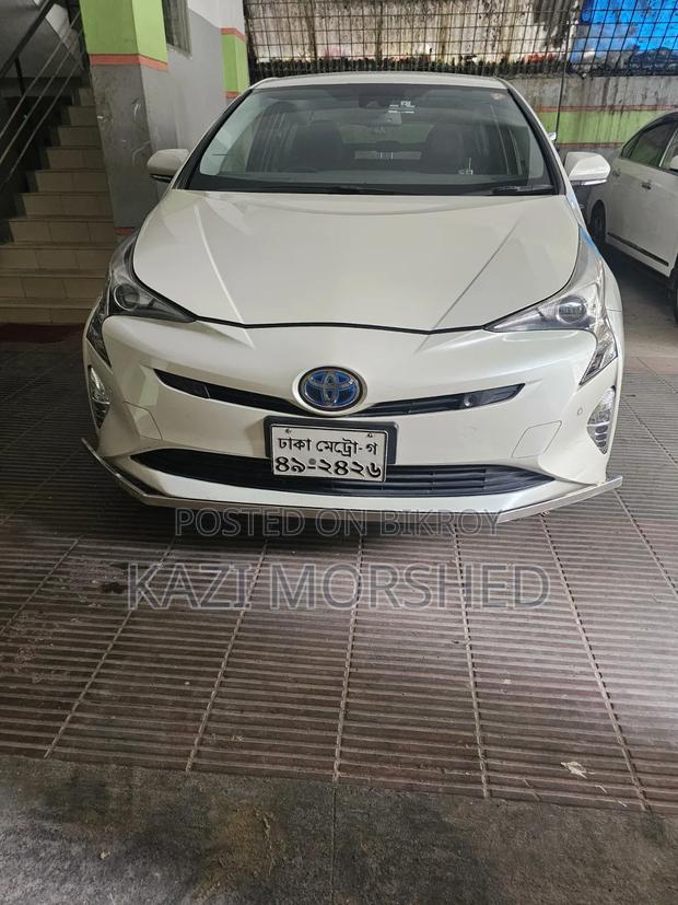 Toyota Prius 2017 Pearl