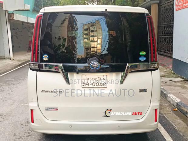 Toyota Esquire 1.8 FWD Hybrid (7 Seater) 2019 Pearl