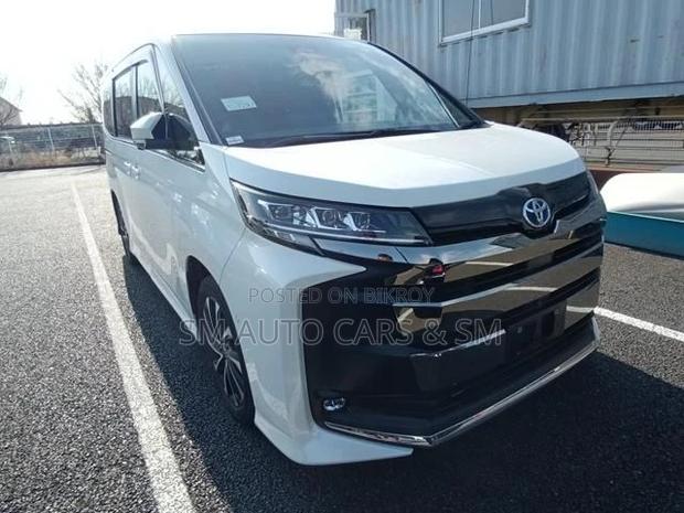 Toyota Noah 2023 Pearl