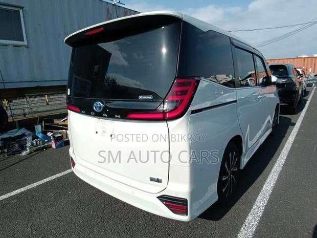 Toyota Noah 2023 Pearl