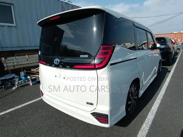 Toyota Noah 2023 Pearl