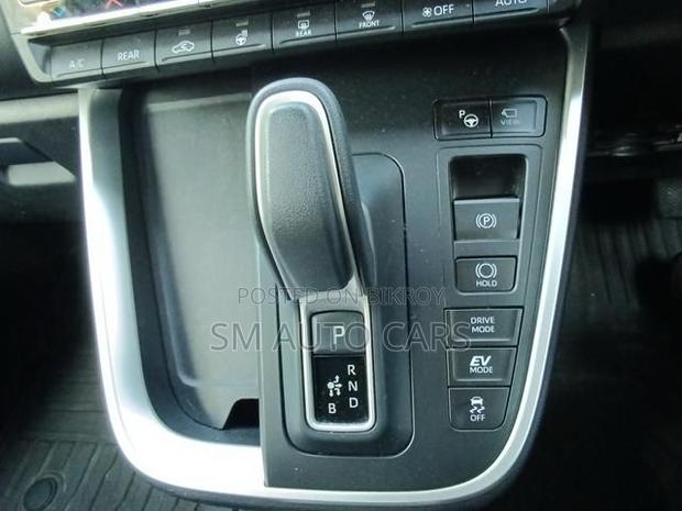 Toyota Noah 2023 Pearl