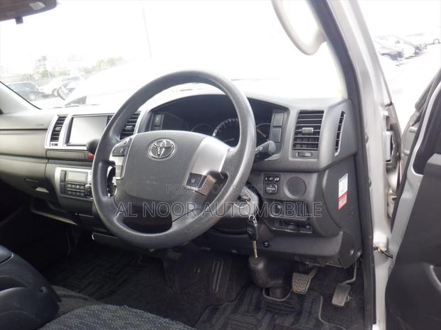 Toyota HiAce 2020 Silver