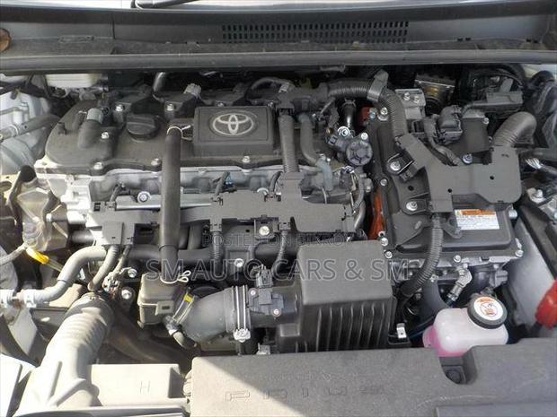 Toyota Prius 2023 Pearl