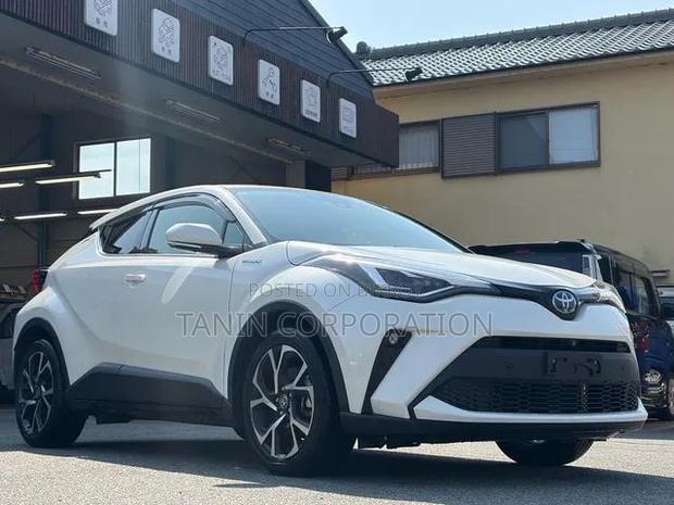 Toyota C-HR Limited 2021 White
