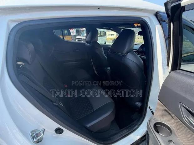 Toyota C-HR Limited 2021 White