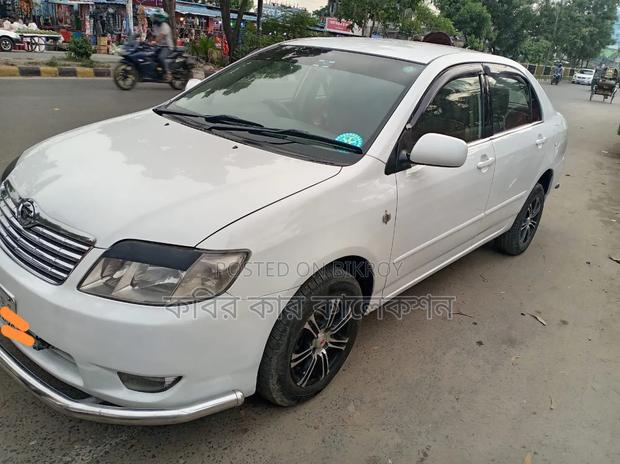 Toyota Corolla 2004 White
