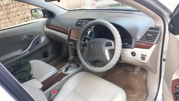 Toyota Allion 2012 Silver