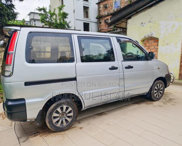 Toyota Noah 2.0 FWD (8 Seater) 2006 Gray