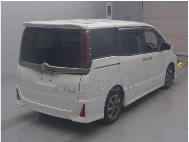 Toyota Noah 2.0 FWD (7 Seater) 2021 Pearl