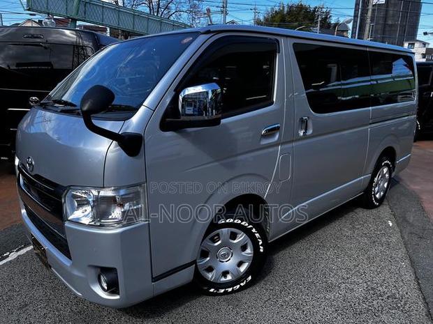 Toyota HiAce 2021 Silver