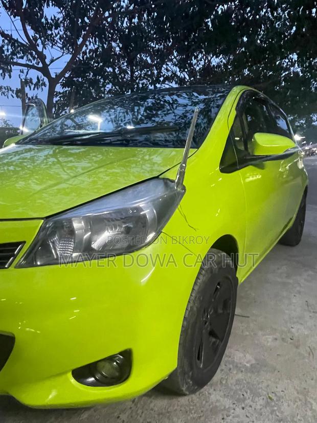 Toyota Vitz 2011 Green