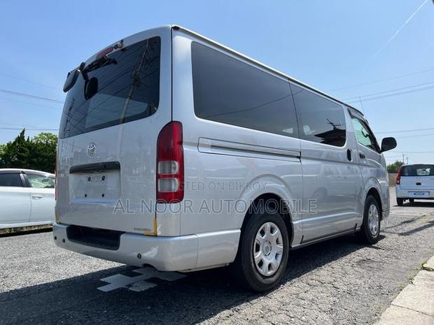Toyota HiAce 2021 Silver