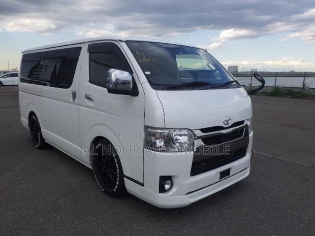 Toyota HiAce 2021 Pearl