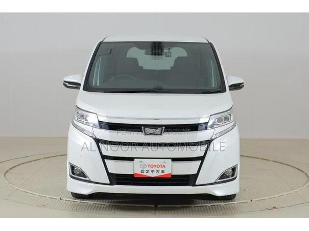 Toyota Noah 2021 Pearl