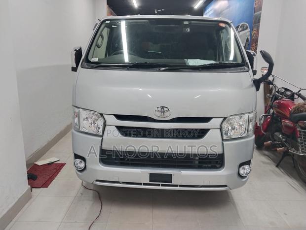 Toyota HiAce 2021 Silver