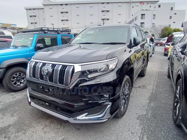 Toyota Land Cruiser Prado 2.7 2023 Black