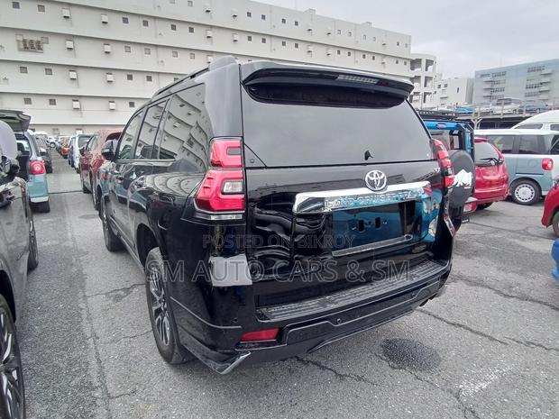 Toyota Land Cruiser Prado 2.7 2023 Black
