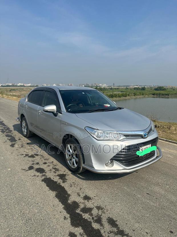 Toyota Axio 1.5 G 2WD 2015 Silver
