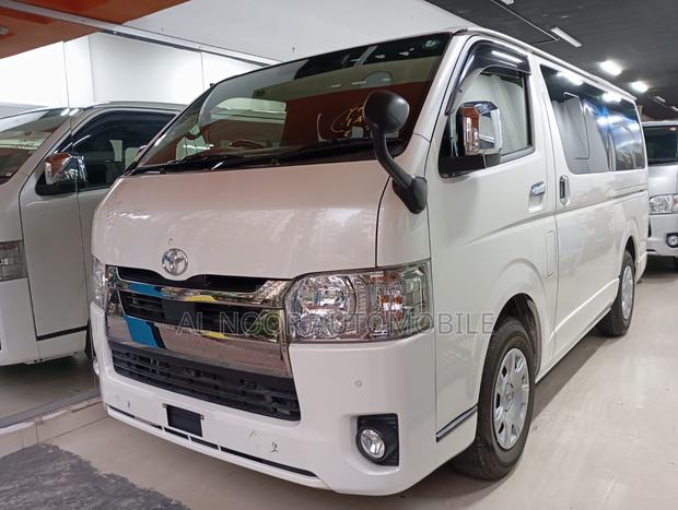 Toyota HiAce 2021 Pearl