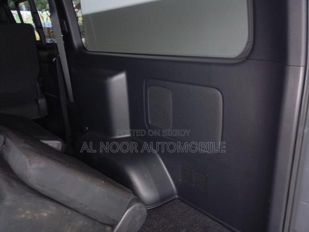 Toyota HiAce 2021 Pearl