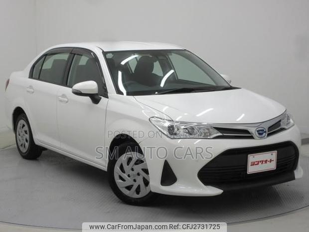 Toyota Axio 2021 White