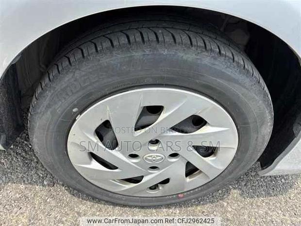 Toyota Corolla Fielder 1.5 Hybrid FWD 2021 Silver