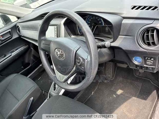 Toyota Corolla Fielder 1.5 Hybrid FWD 2021 Silver