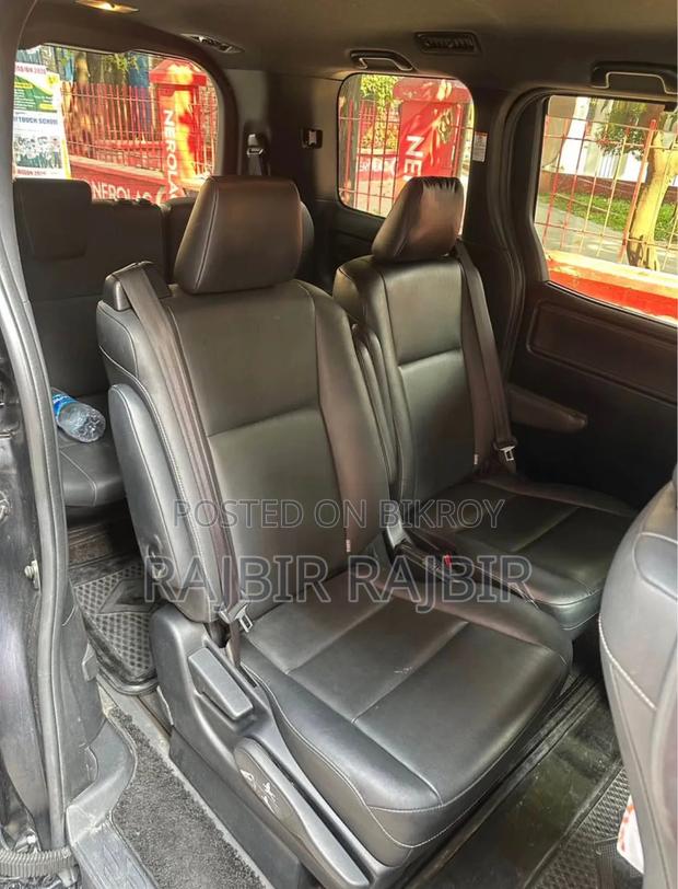Toyota Esquire 1.8 FWD Hybrid (7 Seater) 2016 Black