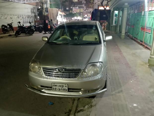 Toyota Corolla 2004 Gold