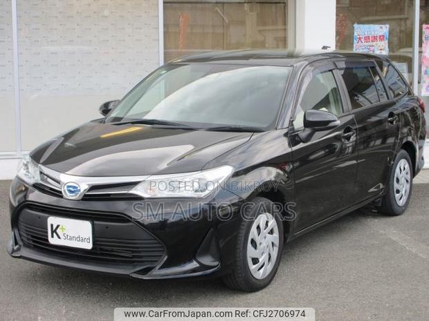 Toyota Corolla Fielder 1.5 Hybrid FWD 2021 Black