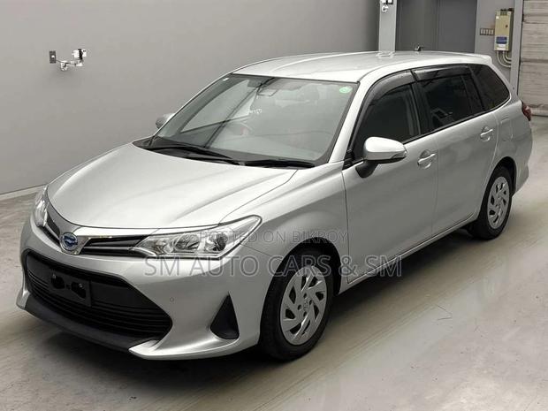 Toyota Corolla Fielder 1.5 Hybrid FWD 2021 Silver