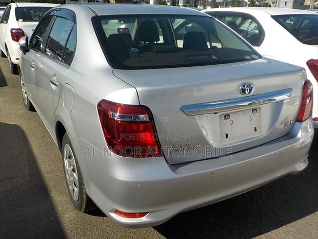 Toyota HiAce 2021 Silver