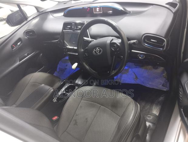 Toyota Prius 2018 Pearl