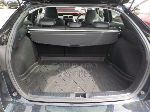 Toyota Prius 2021 Blue