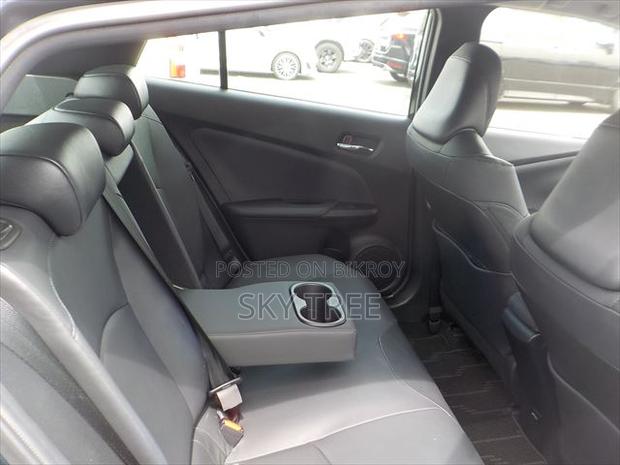 Toyota Prius 2021 Blue