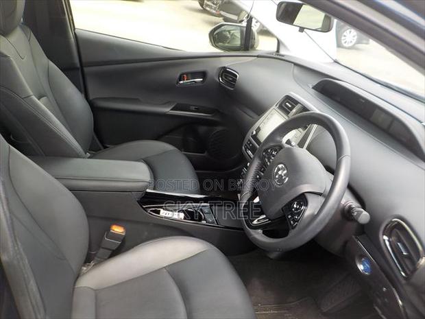 Toyota Prius 2021 Blue