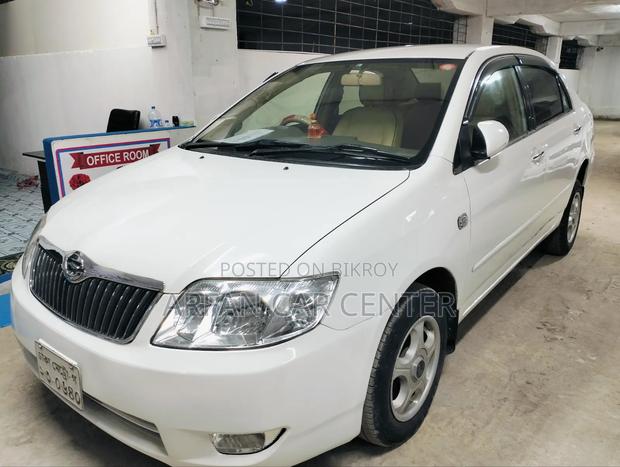 Toyota Corolla 2005 White